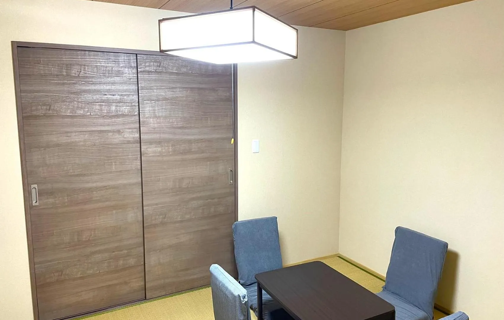 F House Tennoji Oszaka